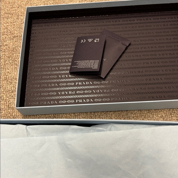 Prada Silver Shoe Box heels, excellent condition, worn 1x - Picture 7 of 9